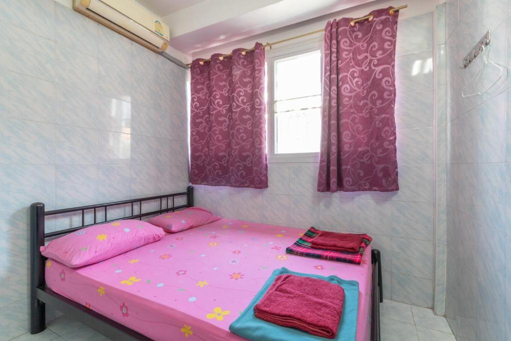 New Central Guesthouse Бангкок Экстерьер фото