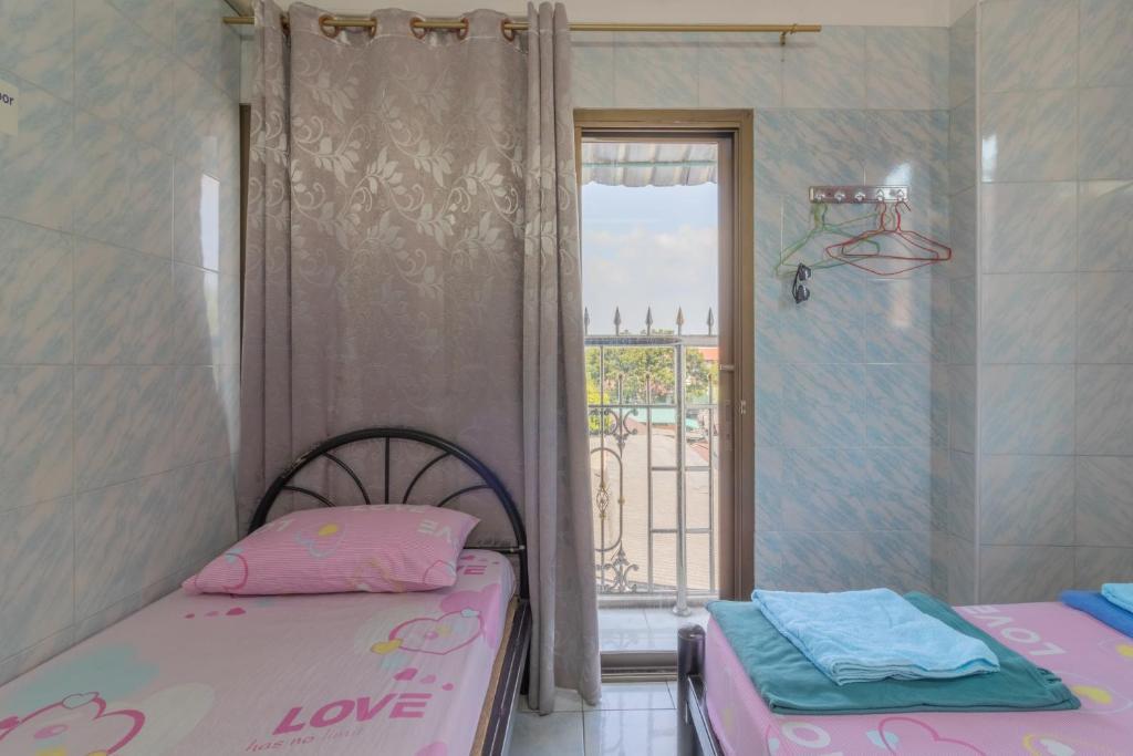 New Central Guesthouse Бангкок Экстерьер фото