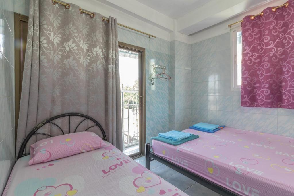 New Central Guesthouse Бангкок Экстерьер фото